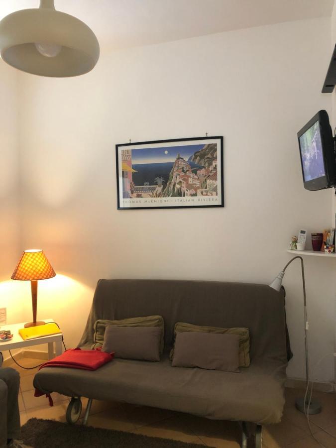 Caio Asinio Appartamento *